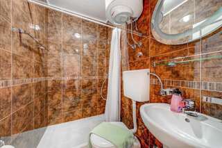 Апартаменты Apartments Peace Будва Двухместный номер с 1 кроватью и террасой-7